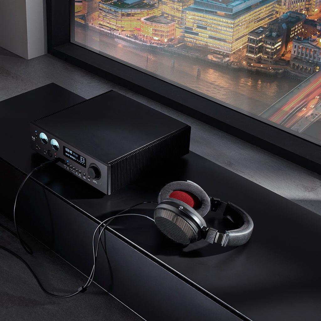 T+A Solitaire P-SE Headphones - Image 2